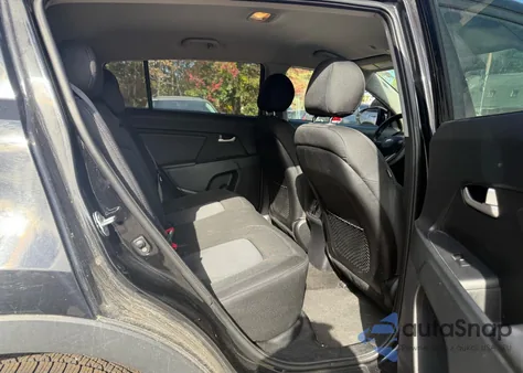 2016 Kia Sportage Lx z USA, uszkodzony, nr VIN KNDPBCAC3G7852850